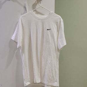 Nike Men's Classic White Tee